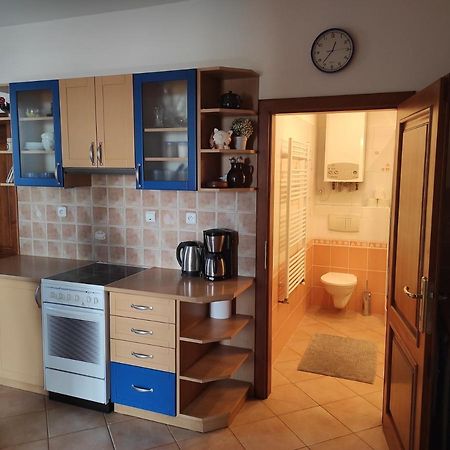 Domo Apartment Stredokluky Bagian luar foto