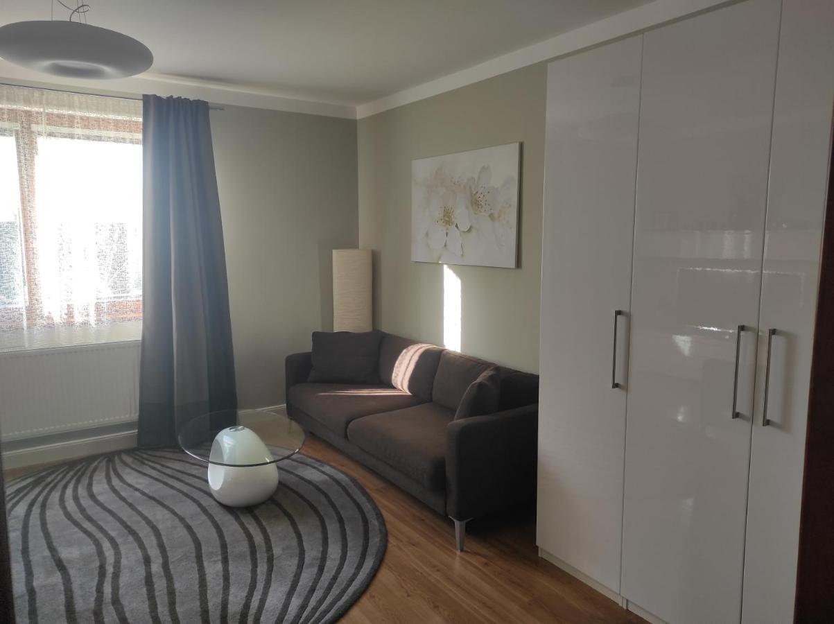 Domo Apartment Stredokluky Bagian luar foto