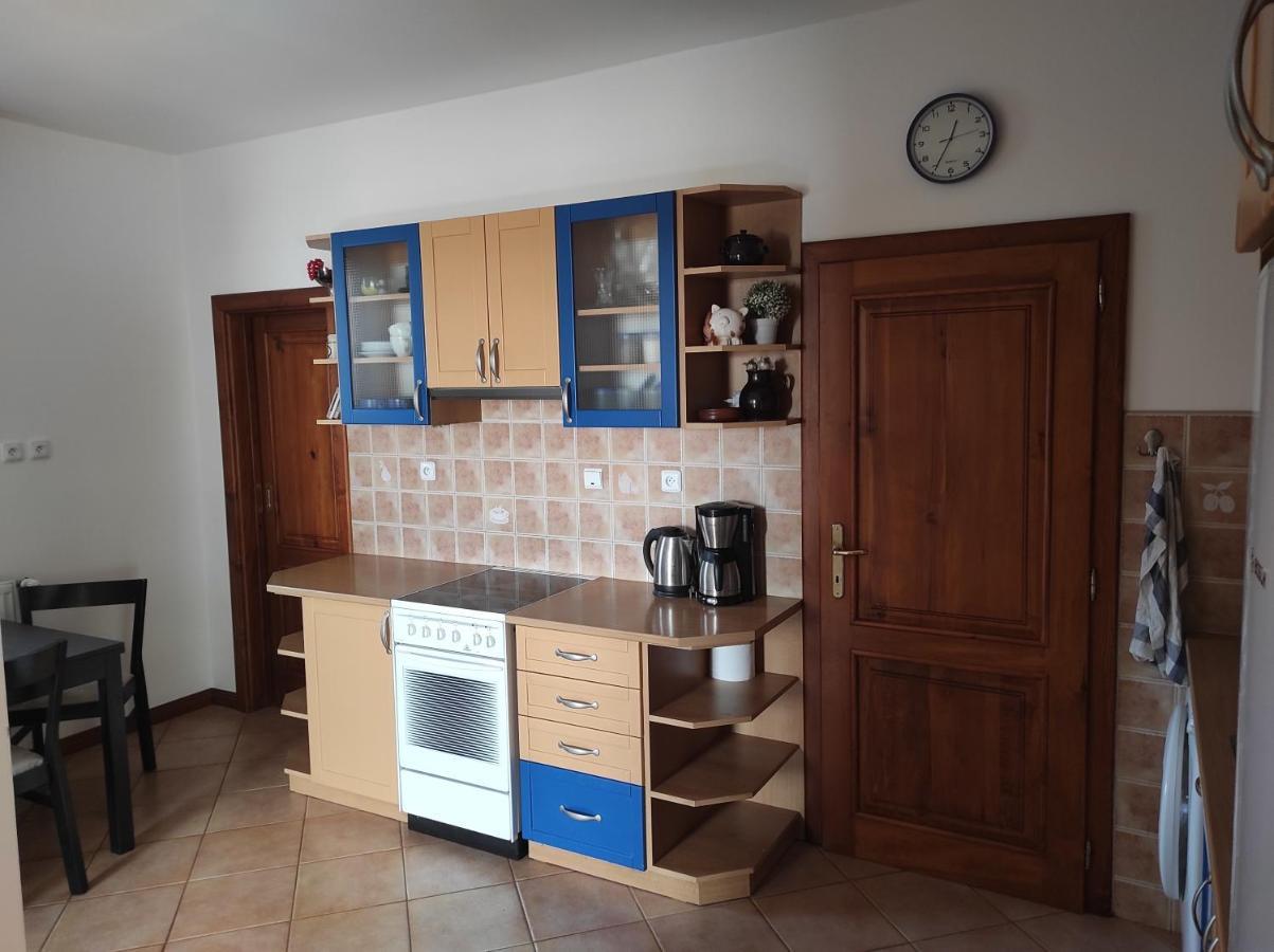 Domo Apartment Stredokluky Bagian luar foto