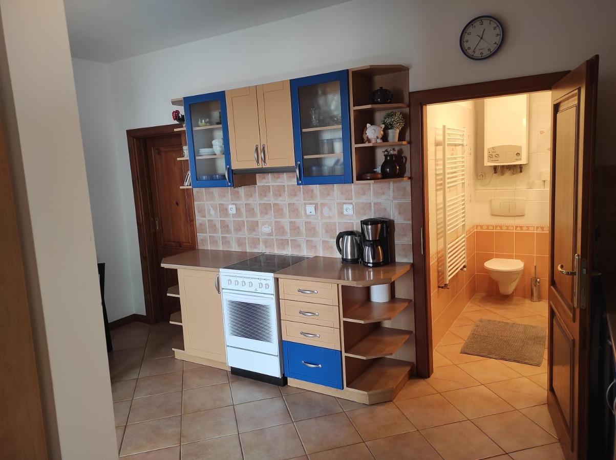 Domo Apartment Stredokluky Bagian luar foto