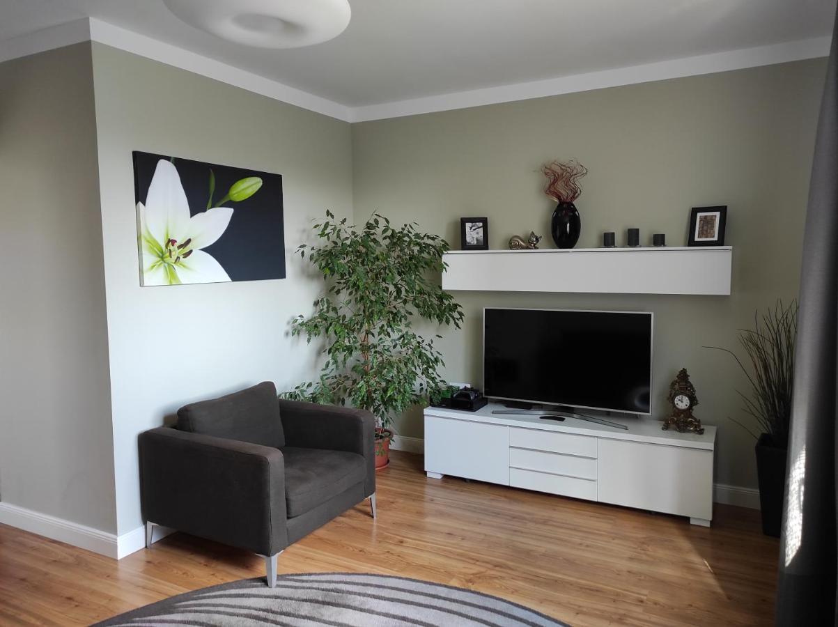 Domo Apartment Stredokluky Bagian luar foto